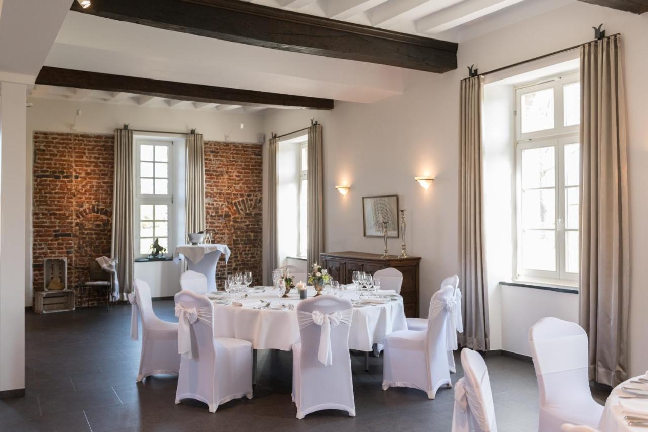 Burg Obbendorf Hotel Niederzier Buitenkant foto