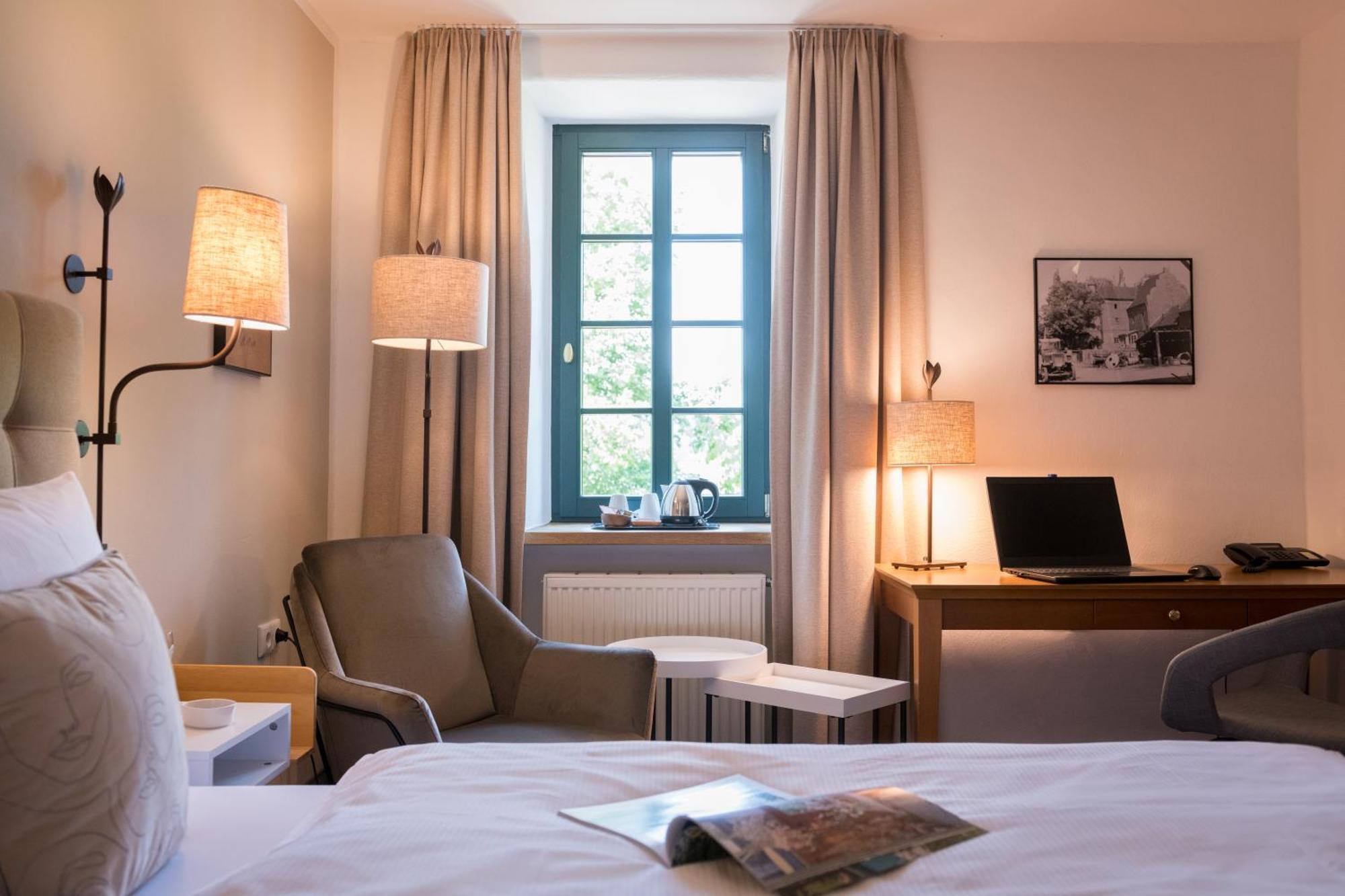 Burg Obbendorf Hotel Niederzier Buitenkant foto